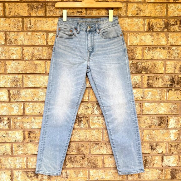 size 26 x 28 American Eagle Mens Athletic Fit Light Wash Denim Jeans‎ airflex + - Picture 1 of 5
